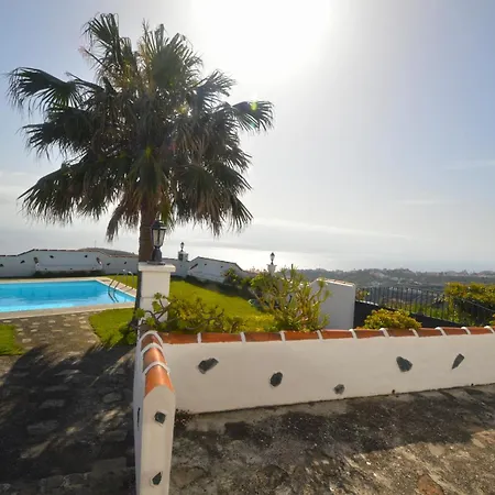 בית כפרי Simon *